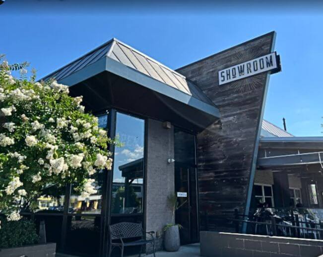 Restaurants near Lake Lingonore, Maryland